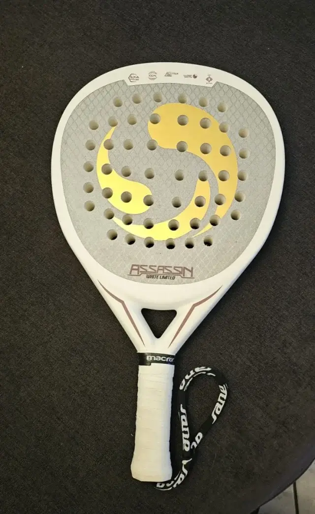 SANE ASSASSIN WHITE padel racket front view