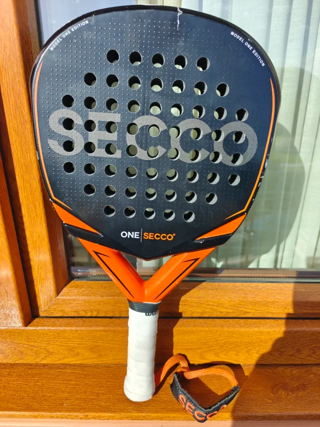 Secco One Edition padel racket front view