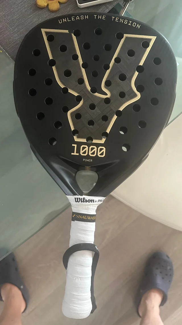 VOLT 1000 v5 padel racket front view