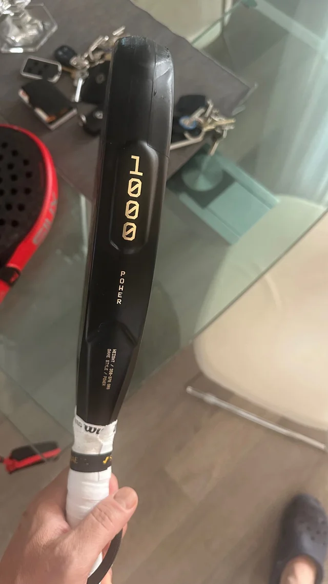 VOLT 1000 v5 padel racket detail