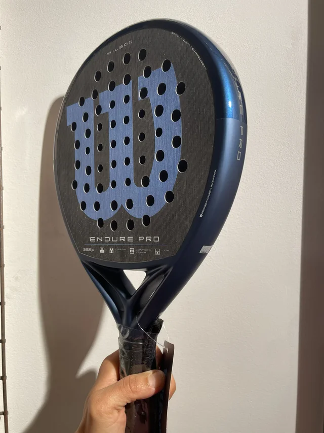 Wilson ENDURE V1 padel racket detail